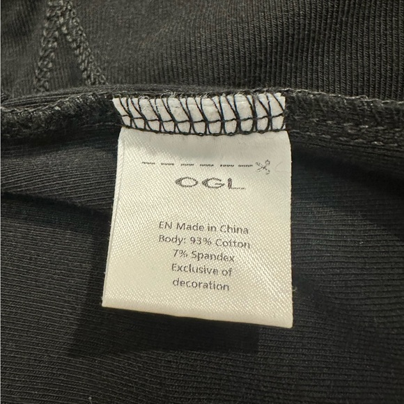 OGL bundle of 2 Black & White Tops - Picture 5 of 7